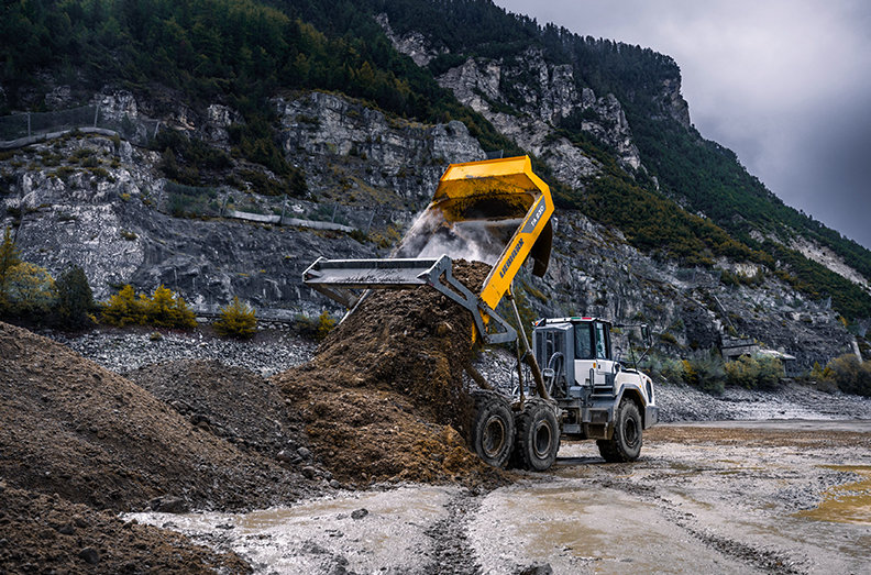 Liebherr articulated dump trucks involved in major project at Lake Reschen